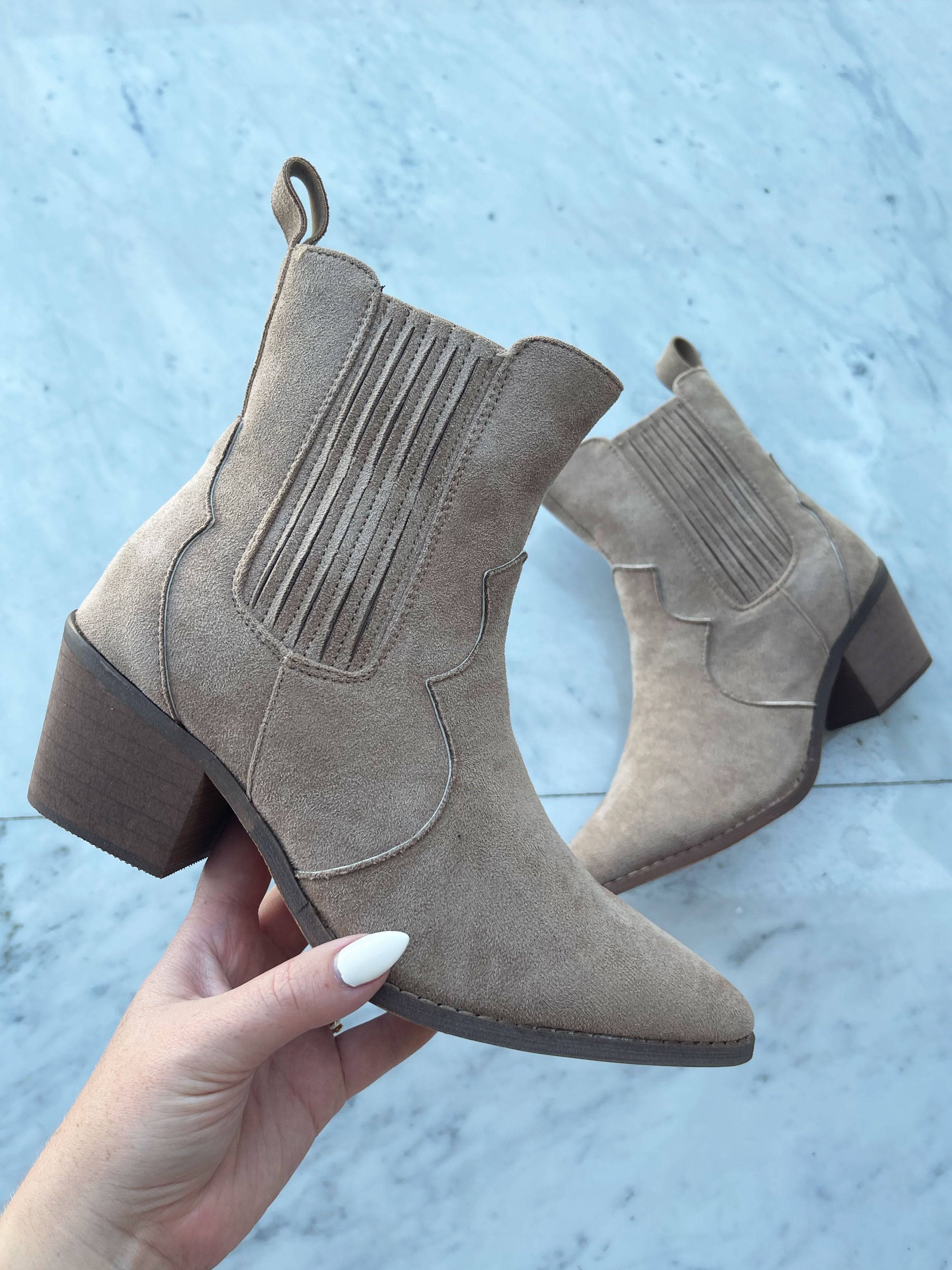 Laika - Korta cowboystövlar med liten klack